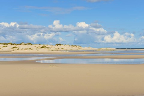 Water and dunes on the Kniepsand