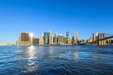 View from Pier 1 over the East River to the skyline of Manhattan