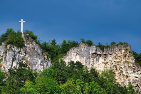 Rucken Cross