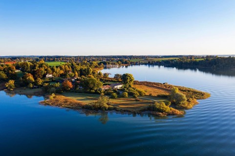 Urfahrn peninsula near Breitbrunn on Lake Chiemsee