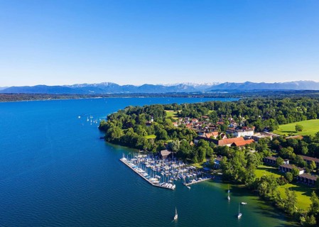 Bernried at Lake Starnberger See with Alpine chain