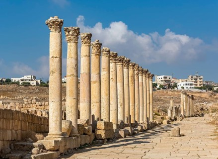 South Decumanus colonnade