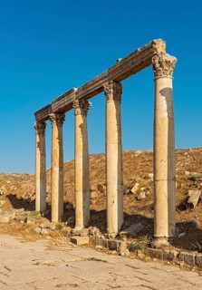 South Decumanus colonnade