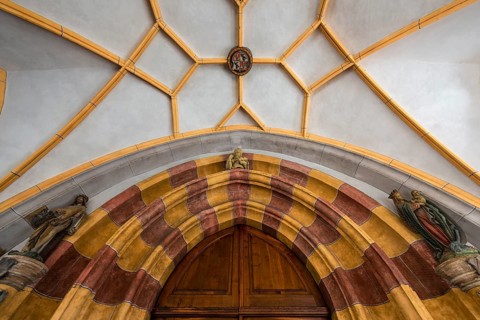 Portal and ceiling vault