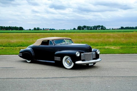 American classic car Cadillac Series 62 Convertible