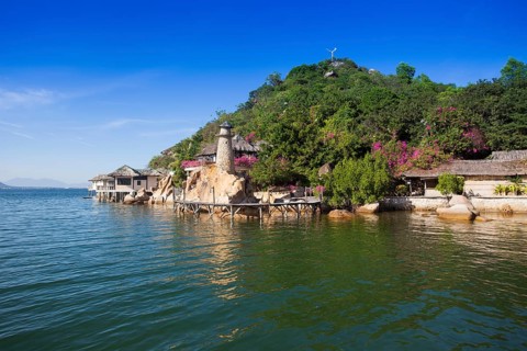 Small bungalow resort Ngoc Suong