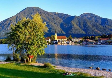 Bathing beach on the Point peninsula
