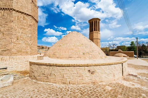 Wind tower and water reservoir