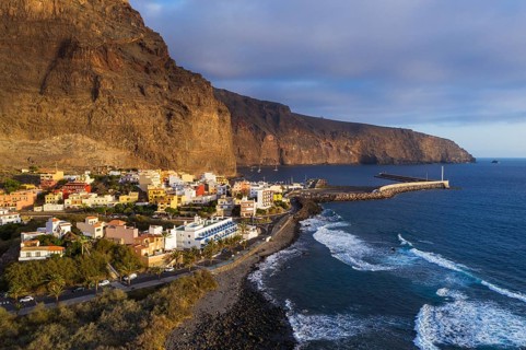 Vueltas with harbour