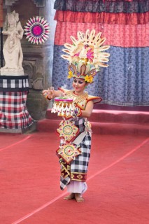 Dancing women