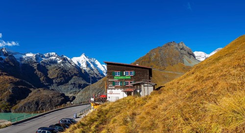 Restaurant Karl Volkert Haus with view to the Grossglockner