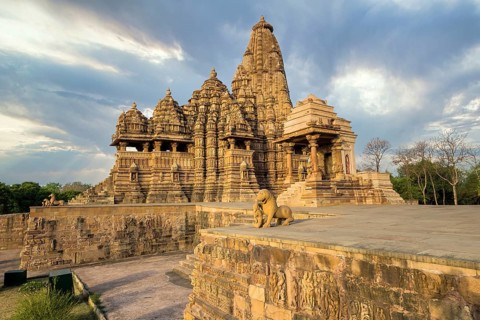 Devi Jagadambika or Jagadambika Temple