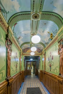Entrance in art nouveau style