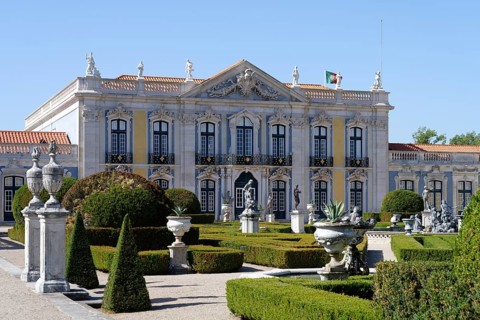 Palacio Nacional de Queluz with baroque garden