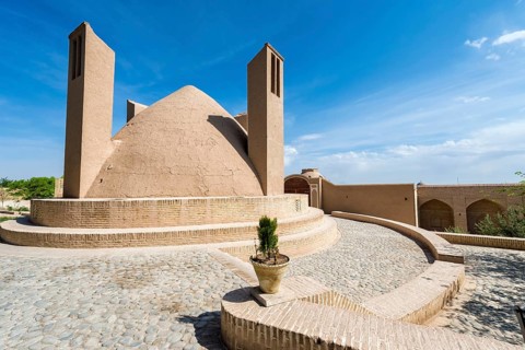 Wind catchers and water reservoir