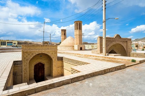 Wind tower and water reservoir