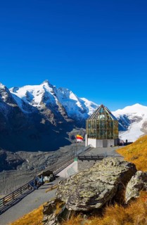 Wilhelm Swarovski Observatory in front of Grossglockner