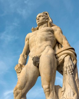 Athlete statue at Stadio dei Marmi