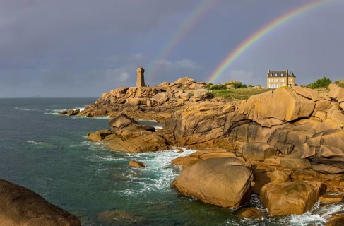 Phare de Men Ruz and Villa of Gustave Eiffel with double rainbow