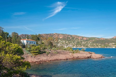 Coastal landscape with the mountains Massif de l'Esterel