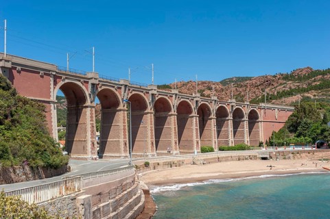 Railway viaduct