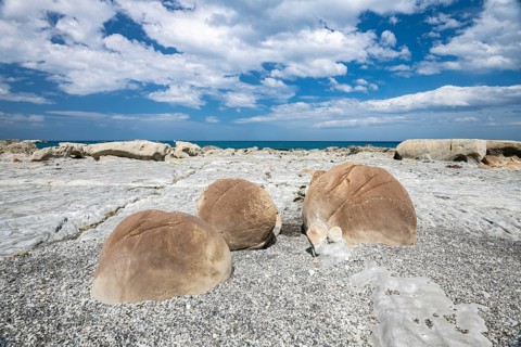 Ward boulders