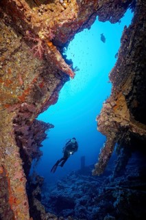 Diver at the wreck of the Dunraven