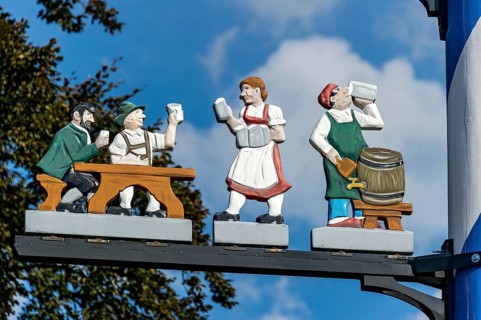 Guild sign on the maypole