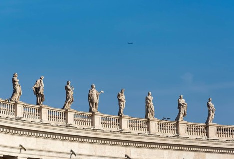 Statues of saints on Bernini colonnades
