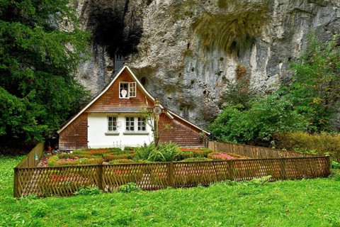 Hermitage in the Verena Gorge