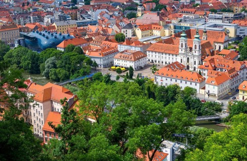 View from the Schlossberg to the Kunsthaus and the pilgrimage church Mariahilf