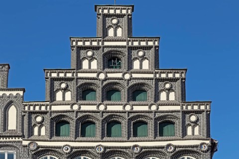 Gable of the Chamber of Industry and Commerce