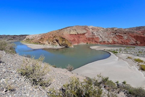 Barren landscape at the Rio Grande