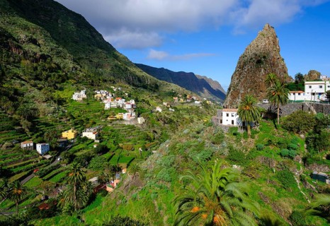 Barranco del Cedro with Roque Pedro