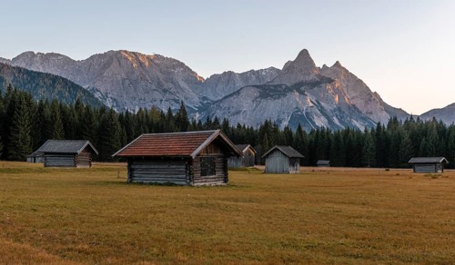 Meadow with Heustadln