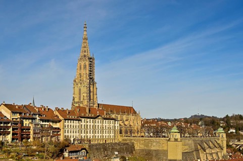 View of the old town and the Bernese cathedral