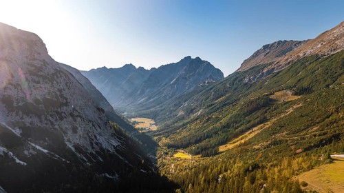 View of the Karwendel valley with the mountain peaks Karwendelspitze and Hochkarspitze