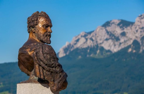 Gustav Klimt statue in Unterach