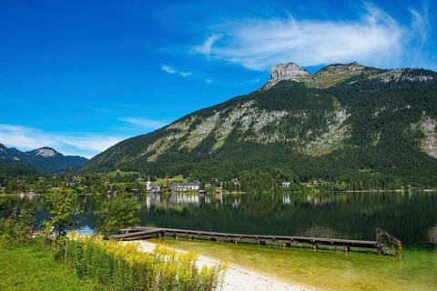 Altausseersee with view to the Loser