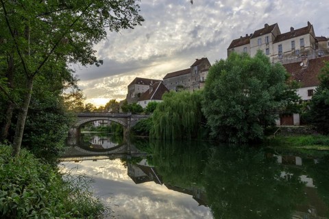 River Ognon and view of the old town