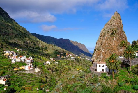 Barranco del Cedro with Roque Pedro