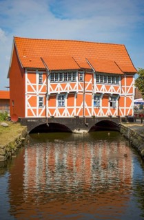 Half-timbered house vault over the Grube watercourse