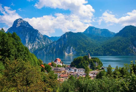 Lake Traun with Traunstein