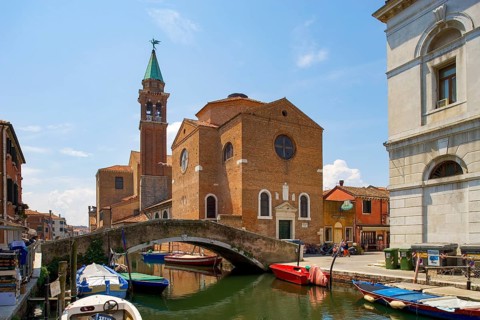 Fishing boats in the Vena Canal