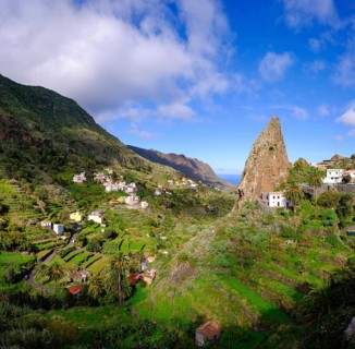 Barranco del Cedro with Roque Pedro