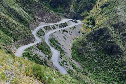 Winding gravel road of the Ruta de los caracoles