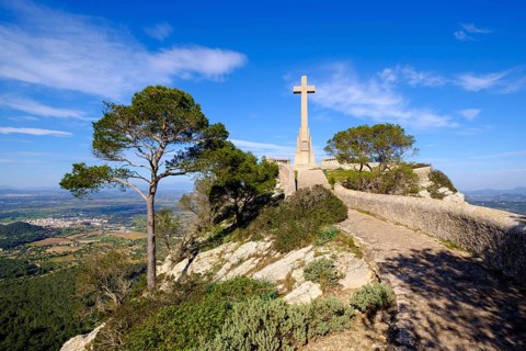 Stone cross Creu de Picot at Puig des Mila
