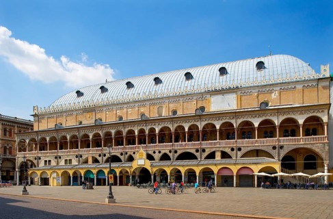 Piazza delle Erbe with Palazzo della Ragione
