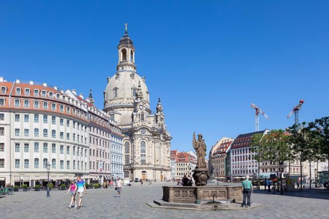 Juedenhof with peace fountain