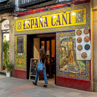 Tapa Bar and Restaurant Espana Cani